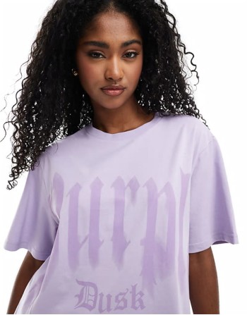oversized t-shirt with front print in lilac