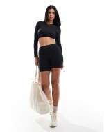 long sve open back active top