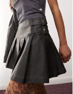 low rise pleated mini skirt in PU co-ord