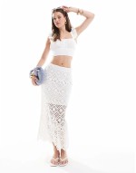 ruffle sve top in white